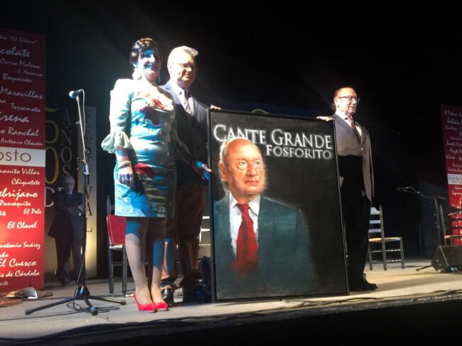 reconocimiento_a_fosforito_en_el_50_aniversario_del_festival